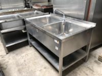 STAINLESS STEEL SINK